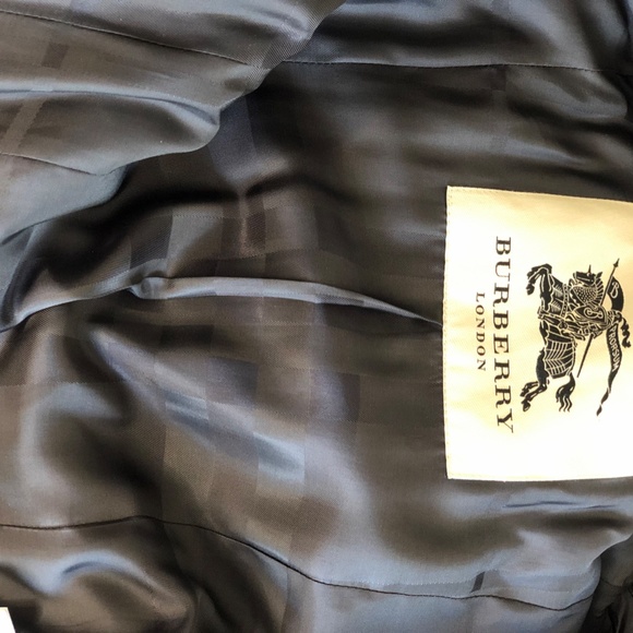 Burberry Wool and Cashmere Double-Breasted Coat - Picture 9 of 9